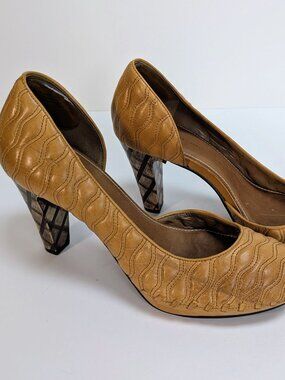 Schuler & Sons Women's Textured Leather Heels